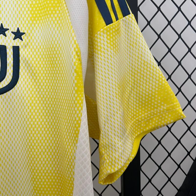 Juventus Away Jersey 2024-2025 (Fan Version) - Image 10