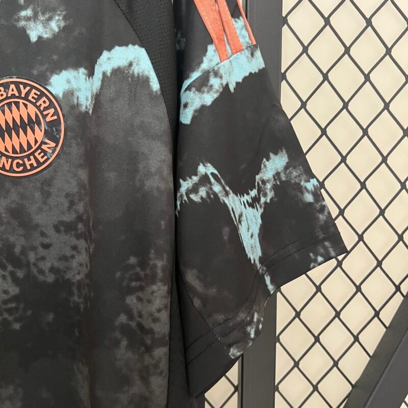 Bayern Munich Away Jersey 2024/2025 (Fan Version) - Image 4
