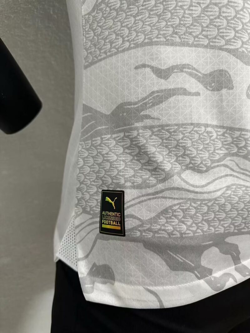 Manchester City Year of the Dragon Special Player Edition Jersey 2024/2025 (Player Version) - Image 2