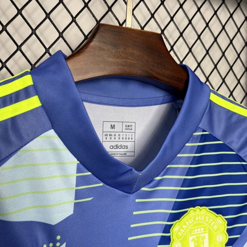 Manchester United Home Goal Keeper Jersey 2024/2025 (Fan Version) - Image 5