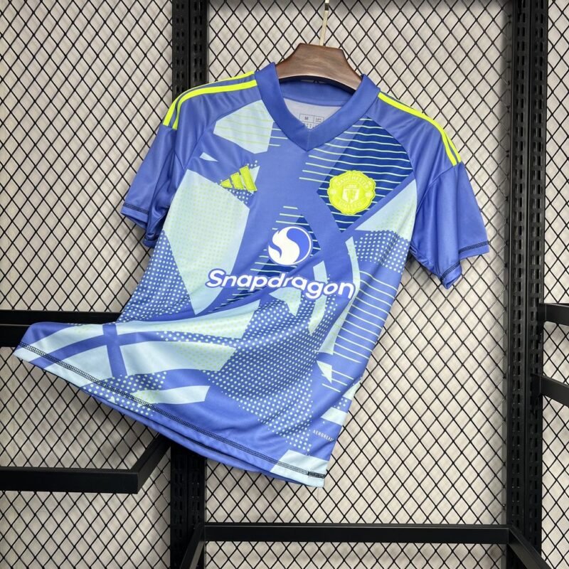 Manchester United Home Goal Keeper Jersey 2024/2025 (Fan Version) - Image 8