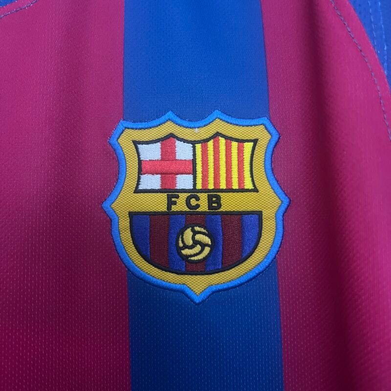 Barcelona Home Jersey 2005/2006 (Retro) - Image 3