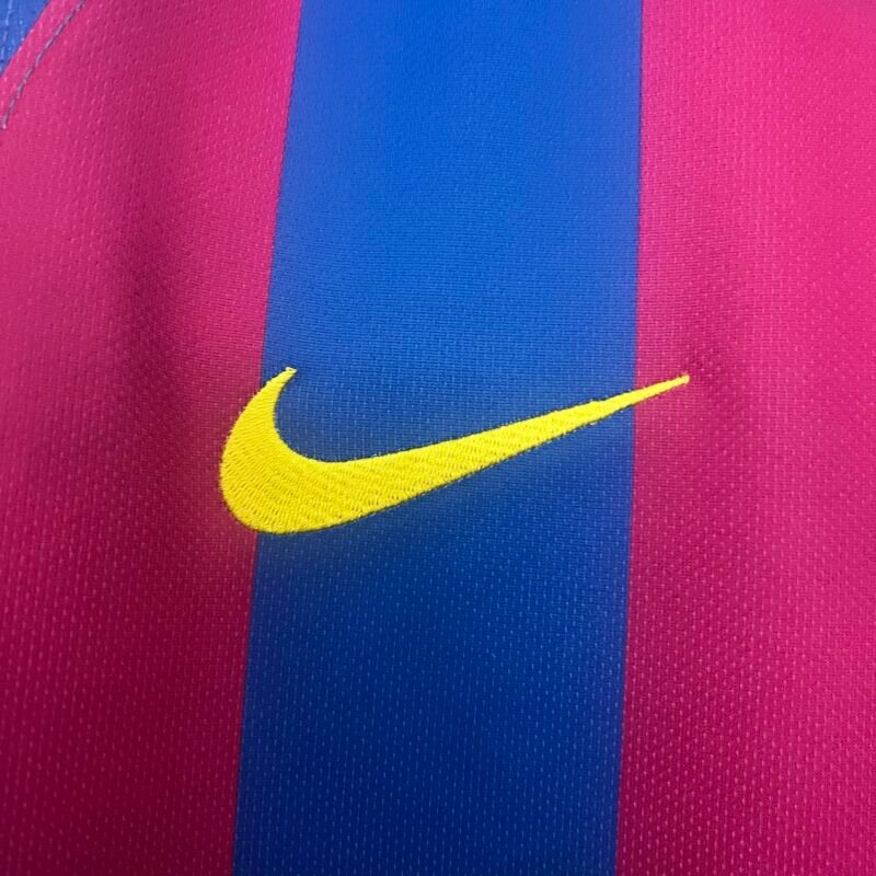 Barcelona Home Jersey 2005/2006 (Retro) - Image 2