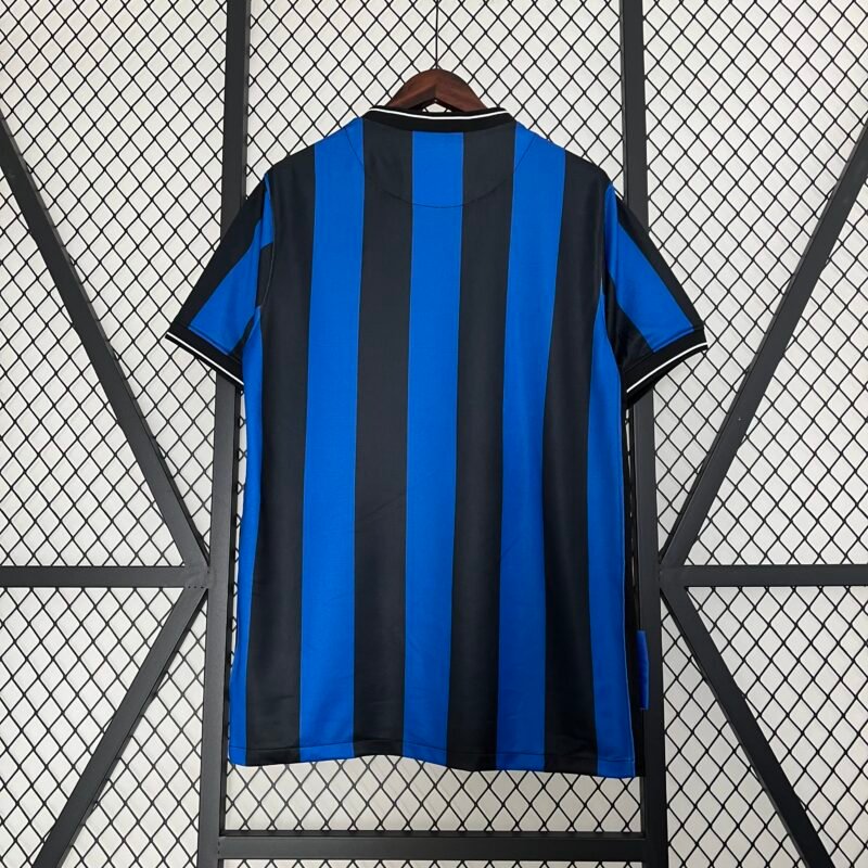 Inter Milan 2009/2010 Home Jersey (Retro) - Image 3