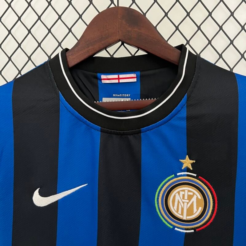 Inter Milan 2009/2010 Home Jersey (Retro) - Image 7