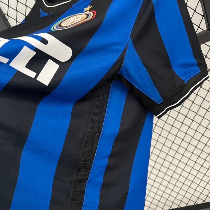 Inter Milan 2009/2010 Home Jersey (Retro) - Image 10