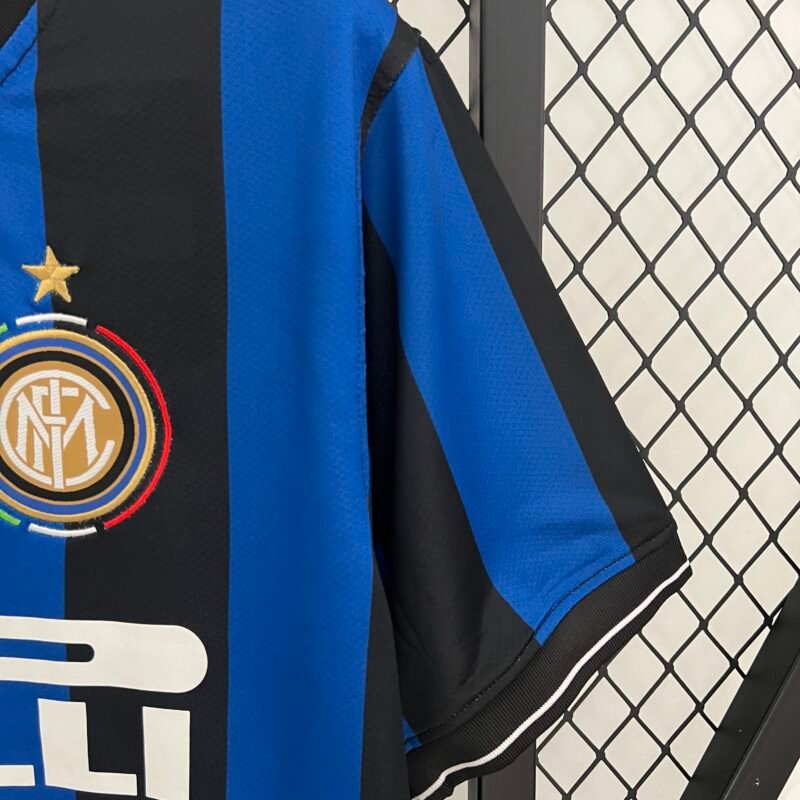 Inter Milan 2009/2010 Home Jersey (Retro) - Image 11