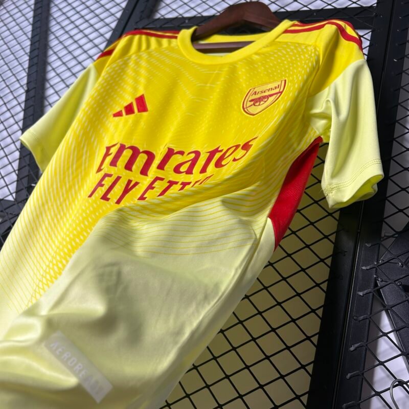 Arsenal Home Goal Keeper Jersey 2025/2026 (Fan Version) - Image 8